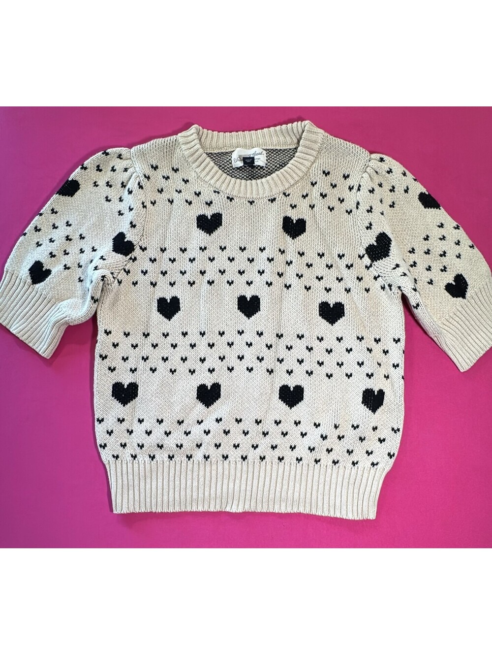 Universal Thread Heart Pattern Sweater Beige Black Size XS – Short Sleeve Crew